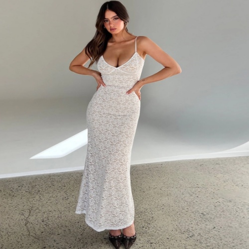 Svelare l'anatomia di un abito da sera: cosa lo rende speciale?