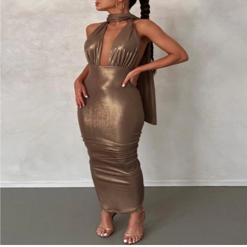 Come scegliere l'abito da sera lungo perfetto per ogni occasione